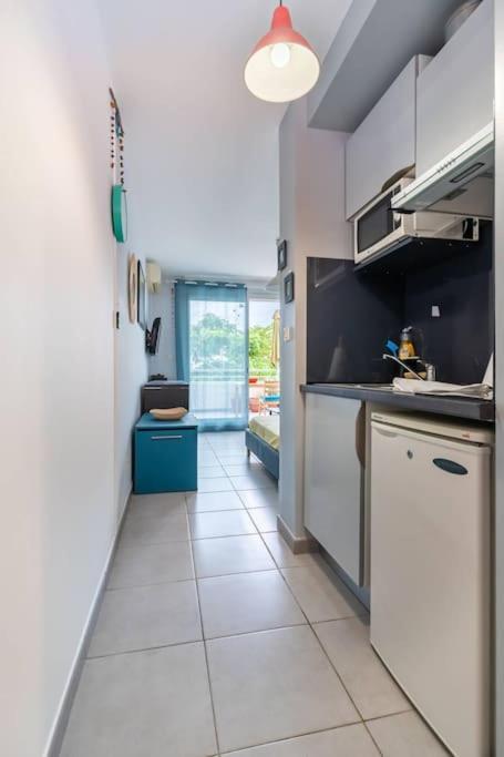 Flamboyant - Studio 2 Personnes Avec Lit De Qualite Hoteliere Separable Pour Couple Ou Amis Avec Tres Belle Terrasse A 12 Min A Pied Ou 4 Min En Voiture Du Lagon De L'Ermitage - St Gilles Les Bains La Saline Le Bains Ngoại thất bức ảnh